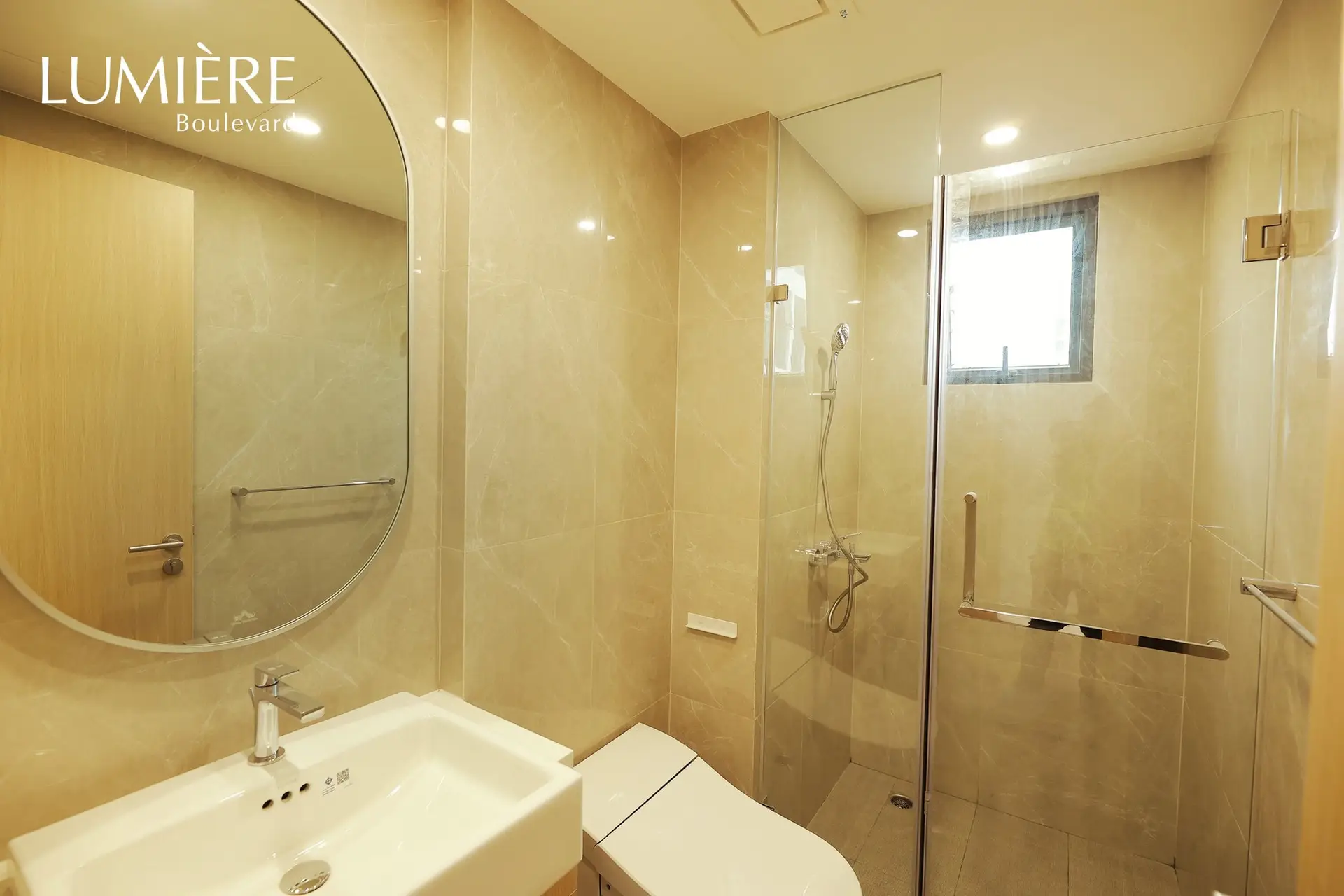 toilet-masteri-lumiere-boulevard